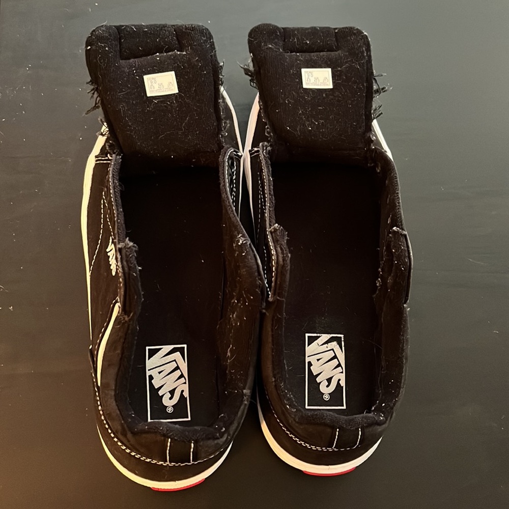 Vans - Picture 7 of 9